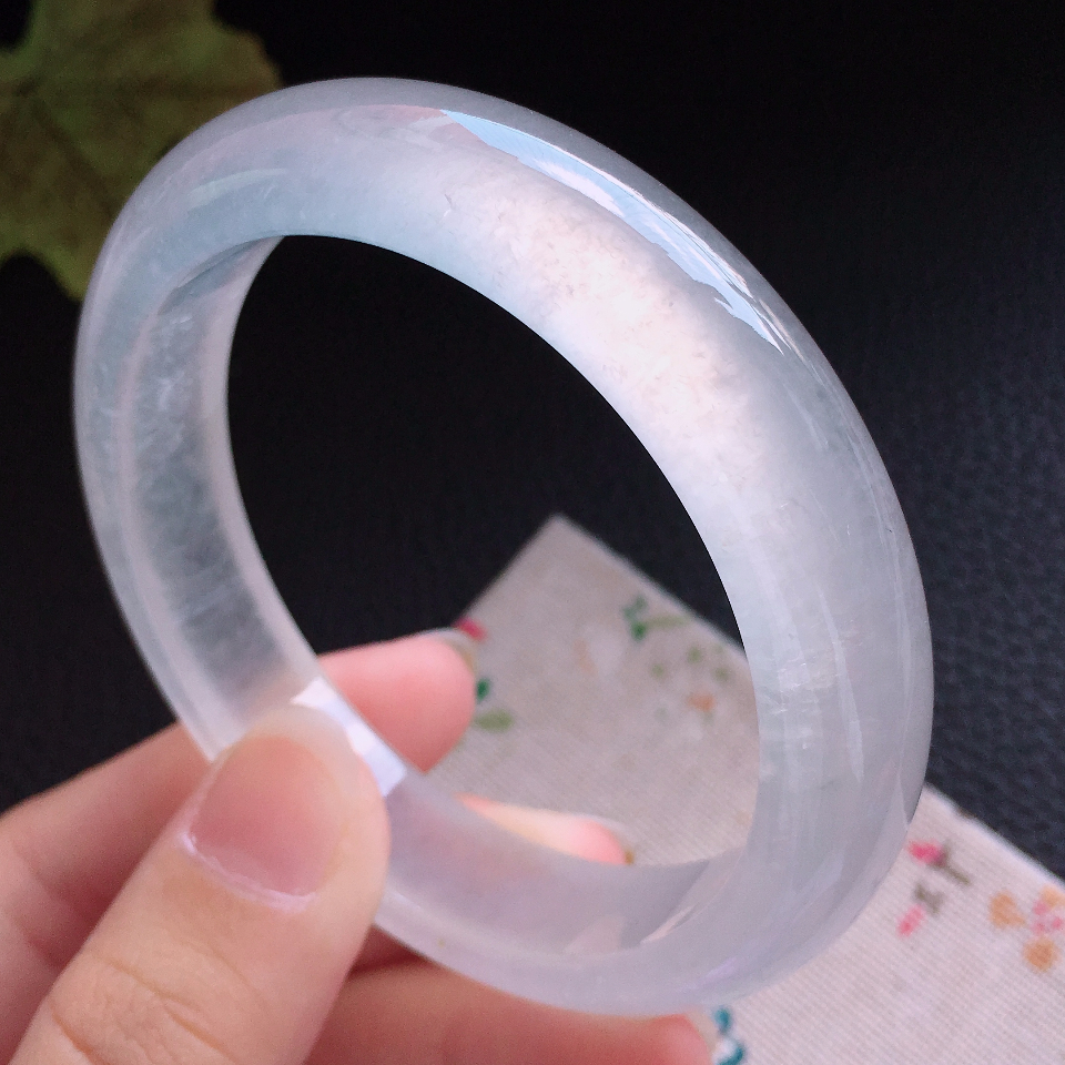 翡翠冰种晴水宽边手镯（58mm）