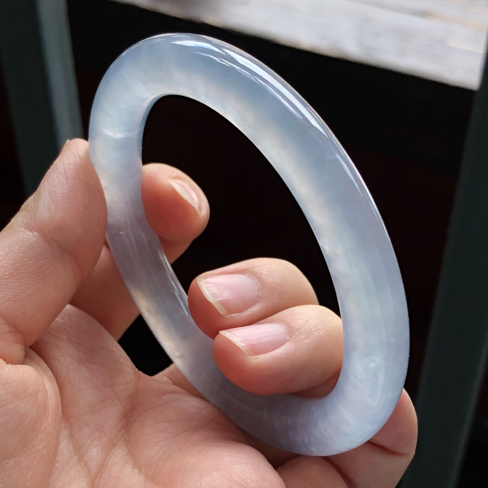 冰种淡晴水翡翠圆条手镯（54.4mm）