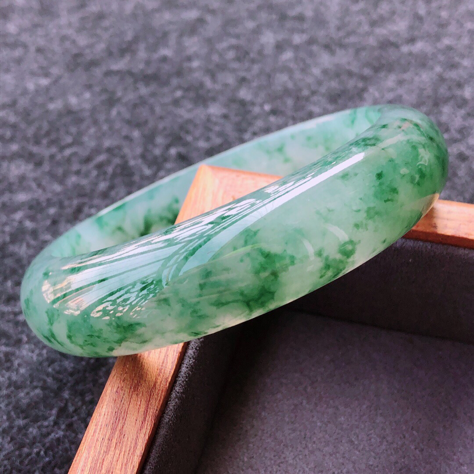 翡翠糯冰种飘花宽边手镯58mm