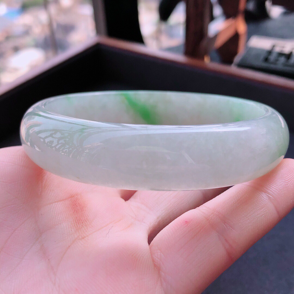 翡翠细糯种飘翠宽边手镯58.9mm