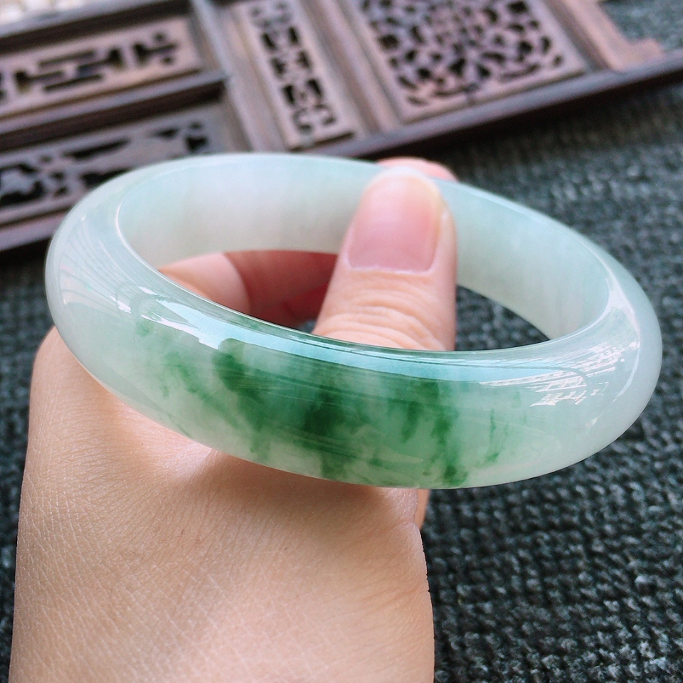 糯冰种飘花正装手镯56.6mm