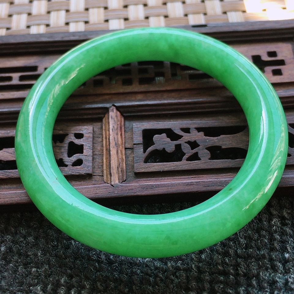 细糯种满色圆条手镯54.4mm