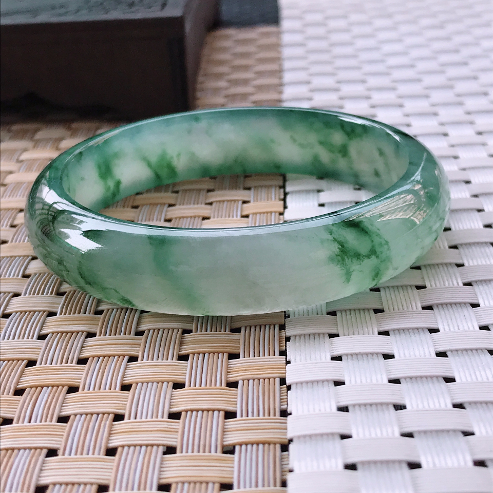 冰种灵动飘花正装手镯57.6mm