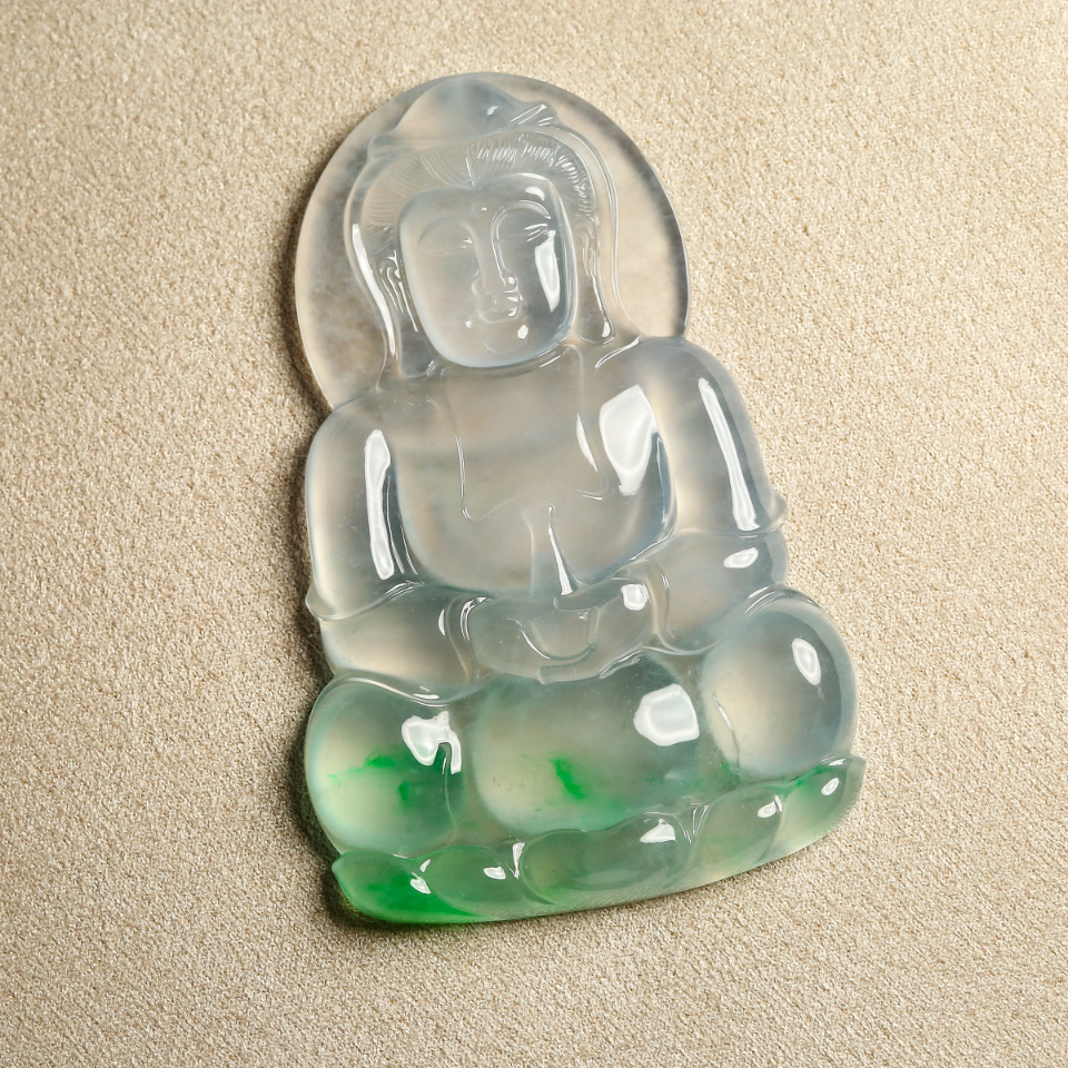 冰种飘阳绿观音挂件