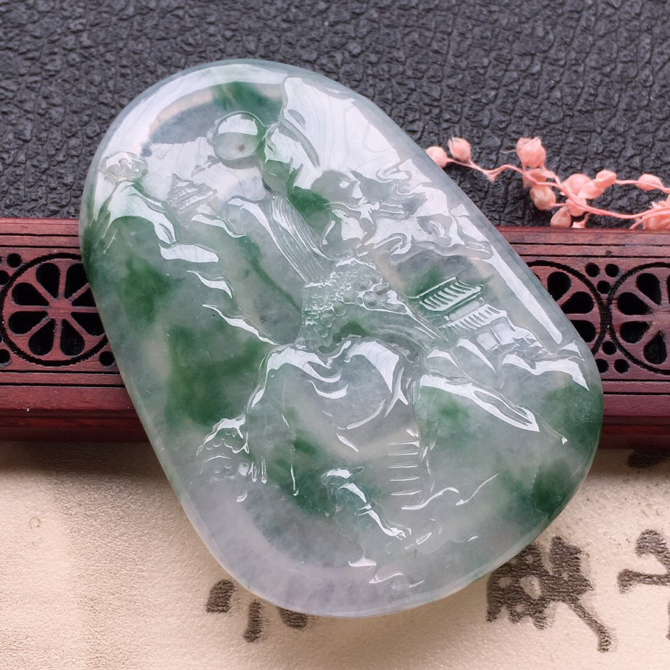 翡翠糯冰种飘花山水牌吊坠
