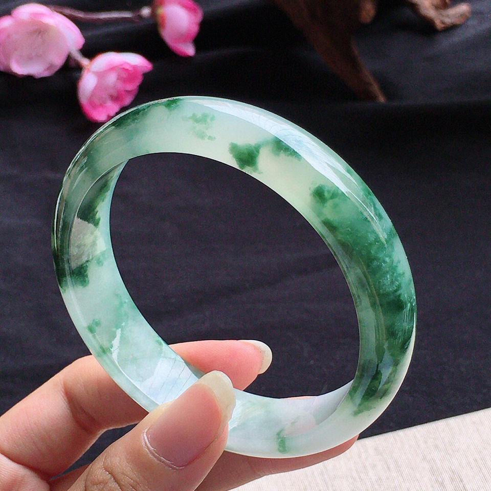 翡翠糯冰种飘花正圈手镯58mm