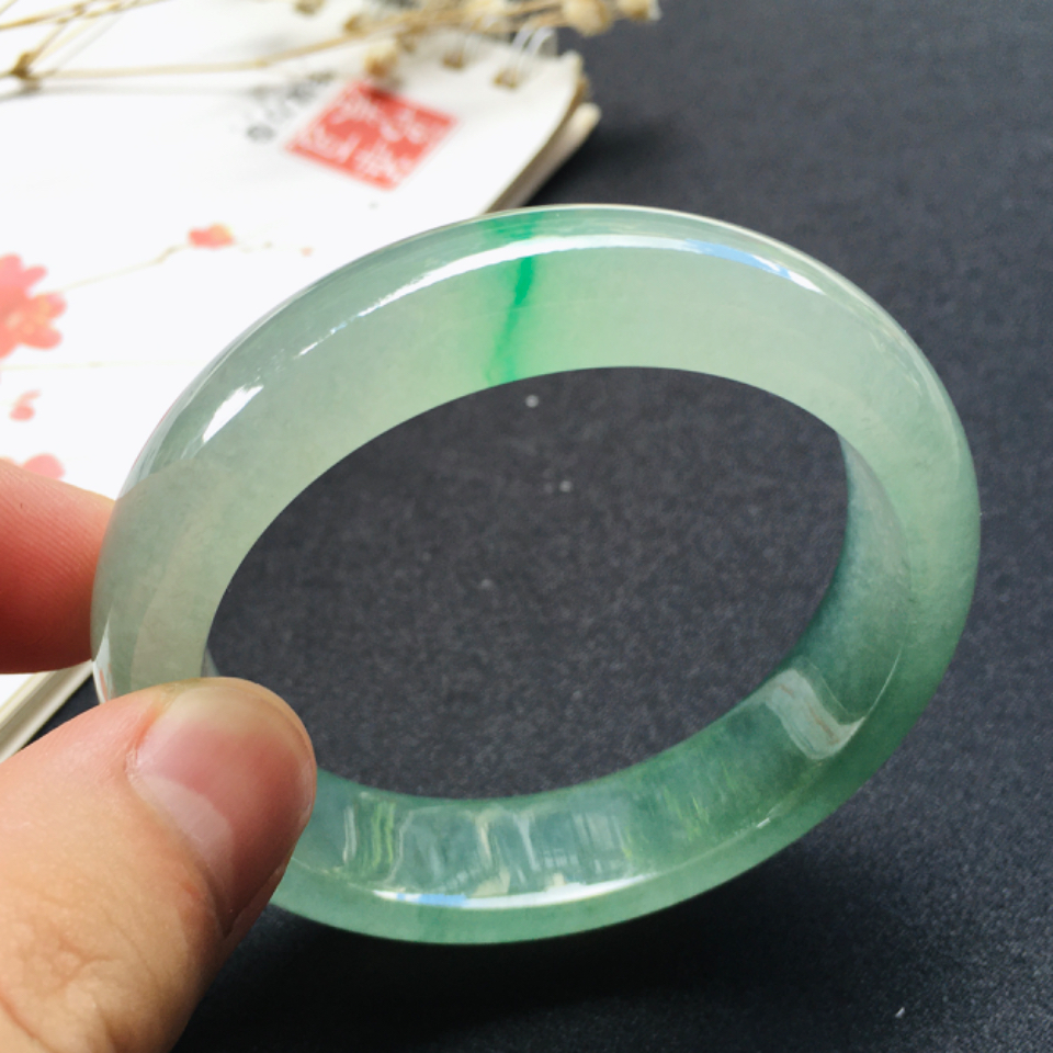 冰种飘阳绿正圈翡翠手镯【51.5mm】