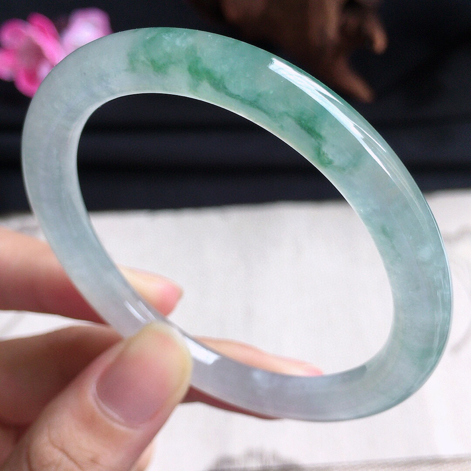 翡翠糯冰种飘花圆条贵妃手镯53mm