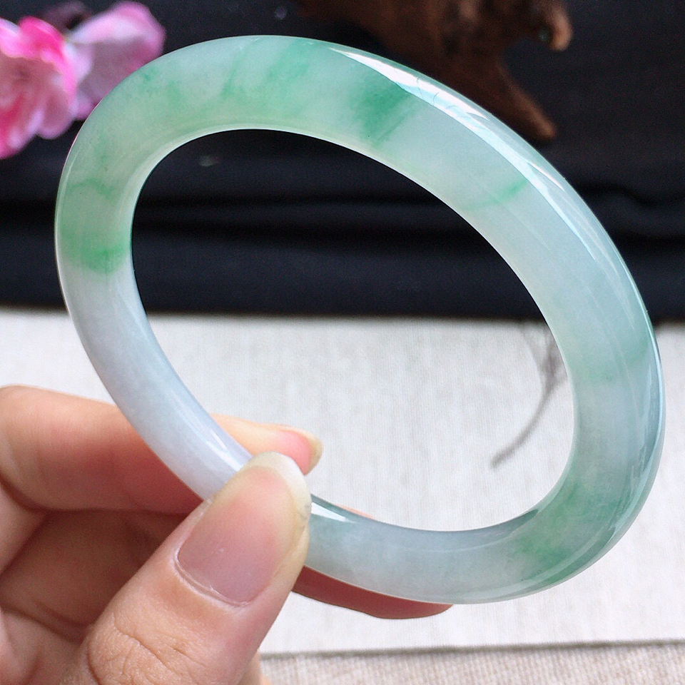 翡翠细糯种飘花圆条手镯53mm