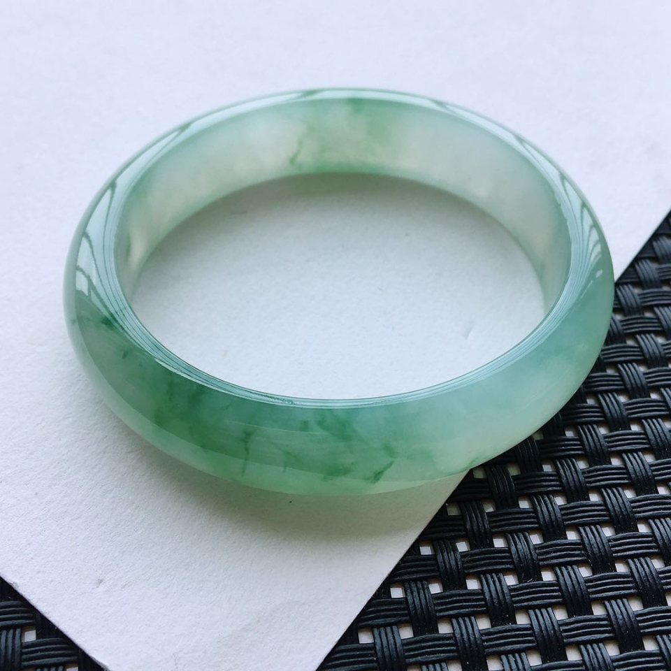 55.4mm冰糯飘花贵妃手镯翡翠