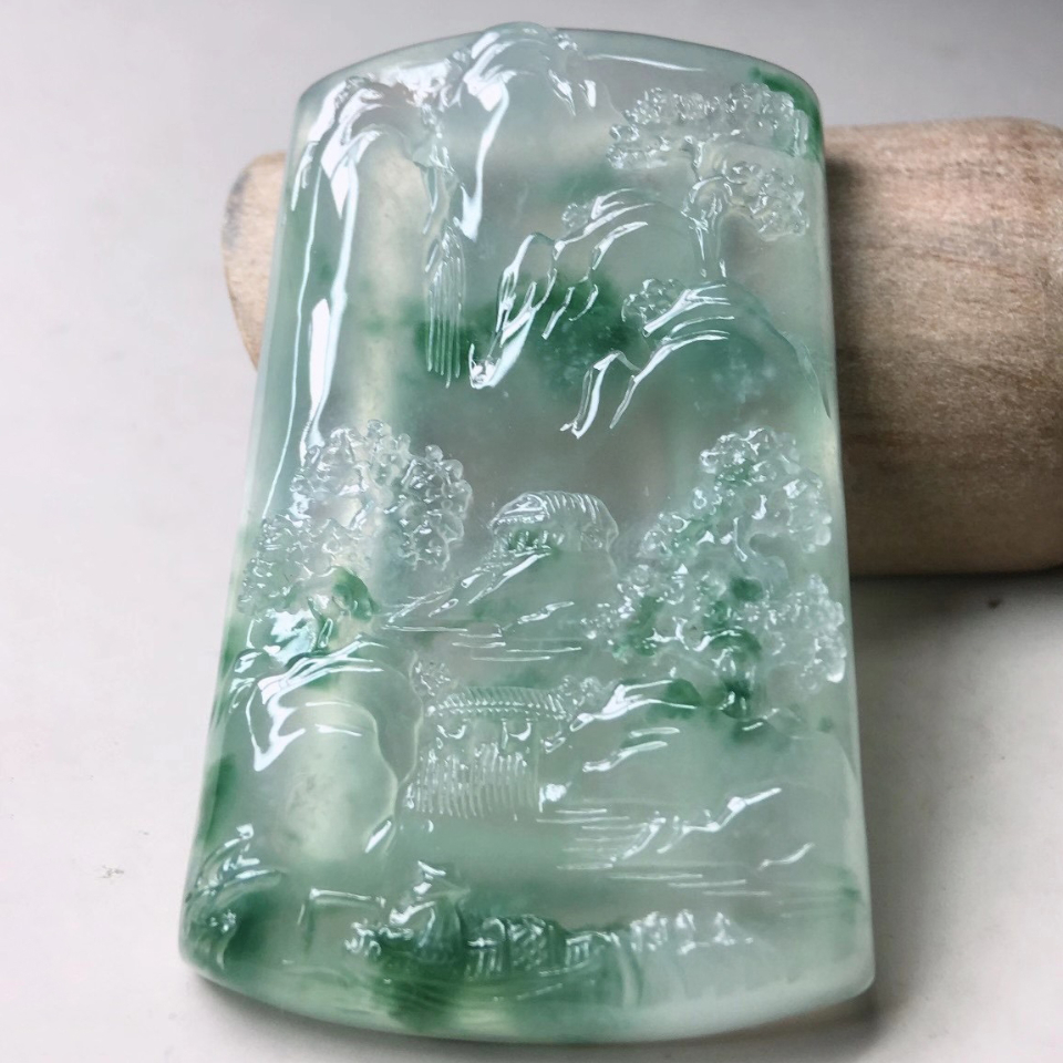 高冰晴底飘花山水牌