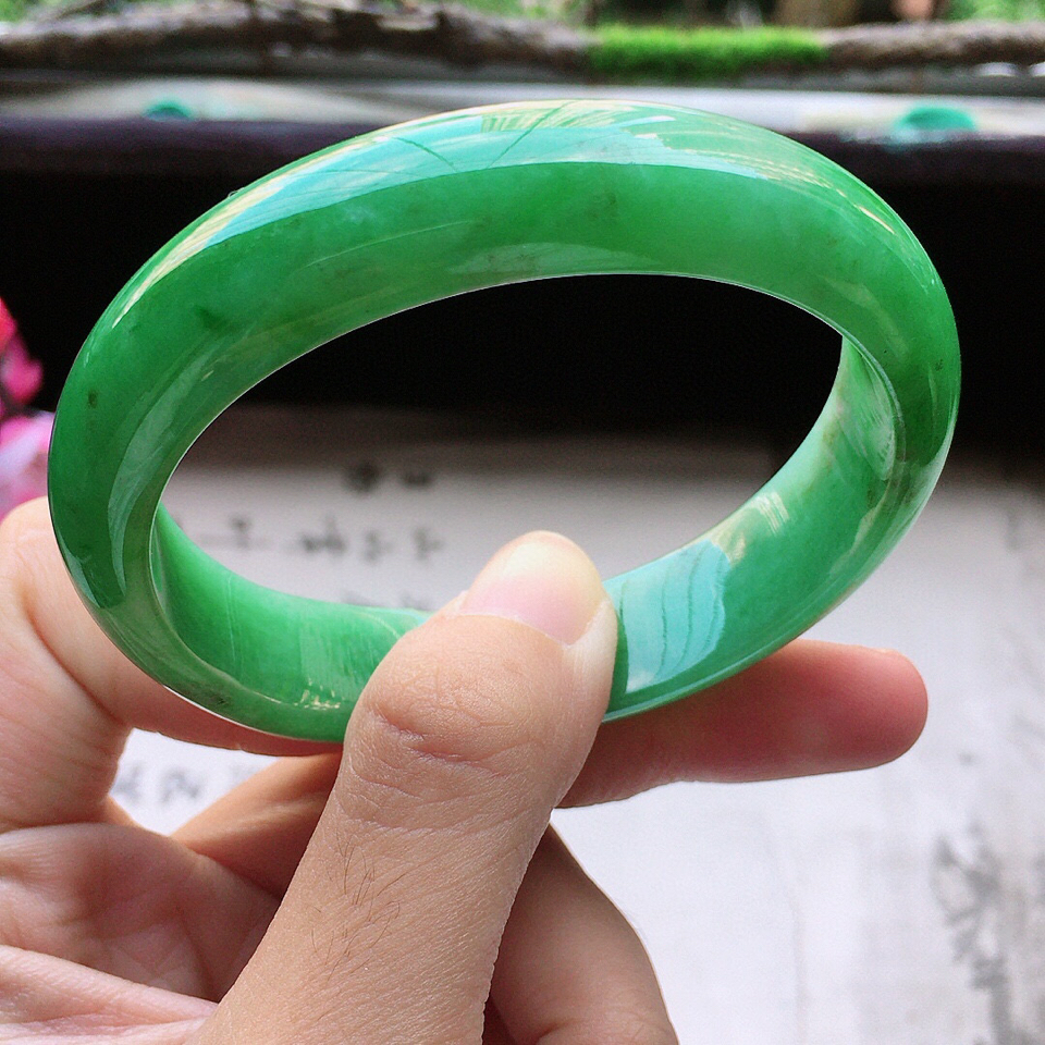 翡翠细糯种满绿贵妃手镯56mm