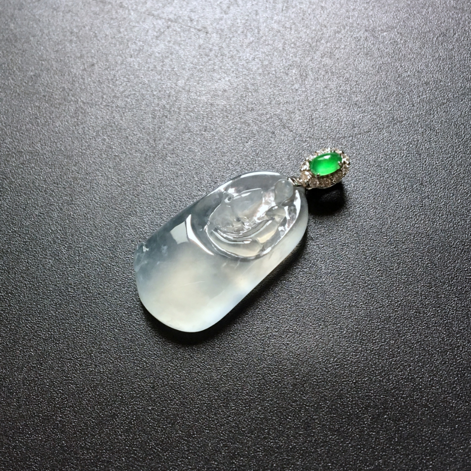 （超值推荐）镶白金钻石冰种晴水翡翠悟道胸坠