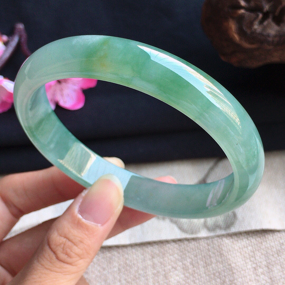 翡翠糯冰种飘花正圈手镯63mm