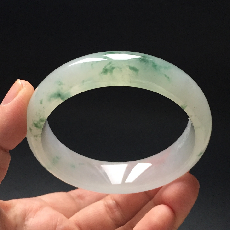 糯冰种飘花翡翠手镯