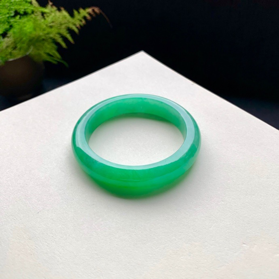 细糯种满绿翡翠手镯（52mm）