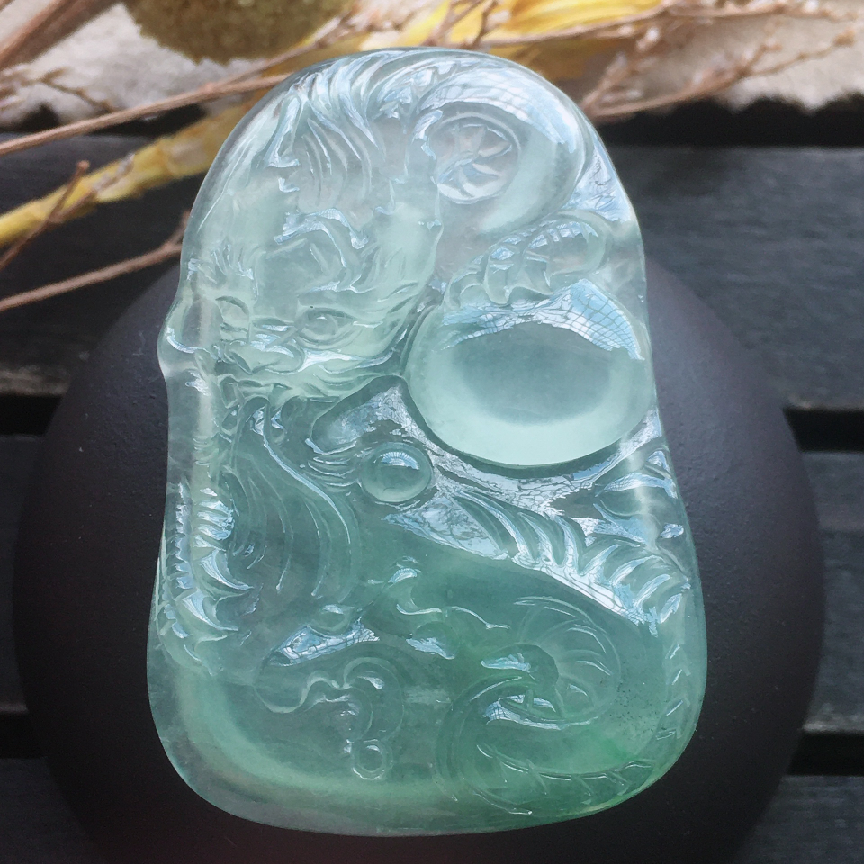 冰种晴水龙牌