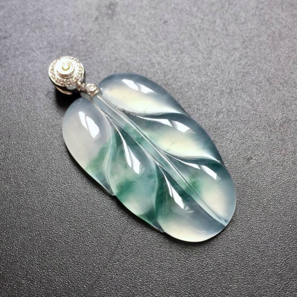 超值推荐 冰种飘花翡翠玉叶挂件 翡翠王朝