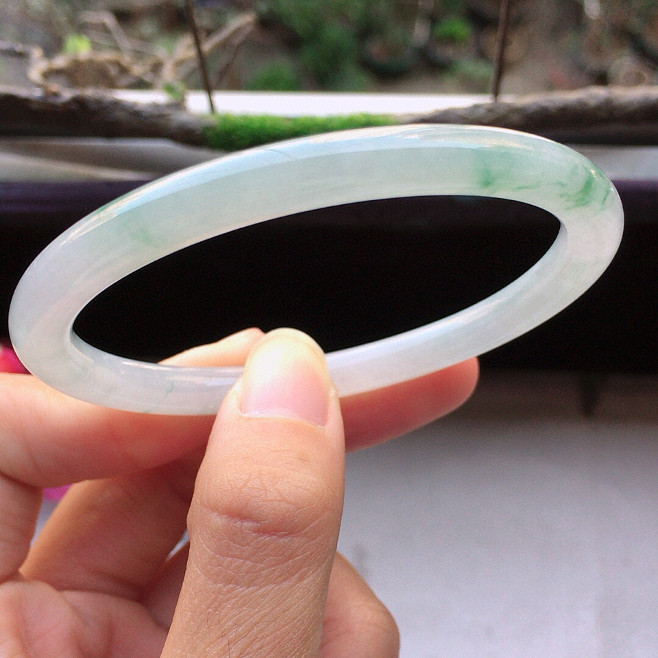 翡翠冰种飘花圆条贵妃手镯54mm