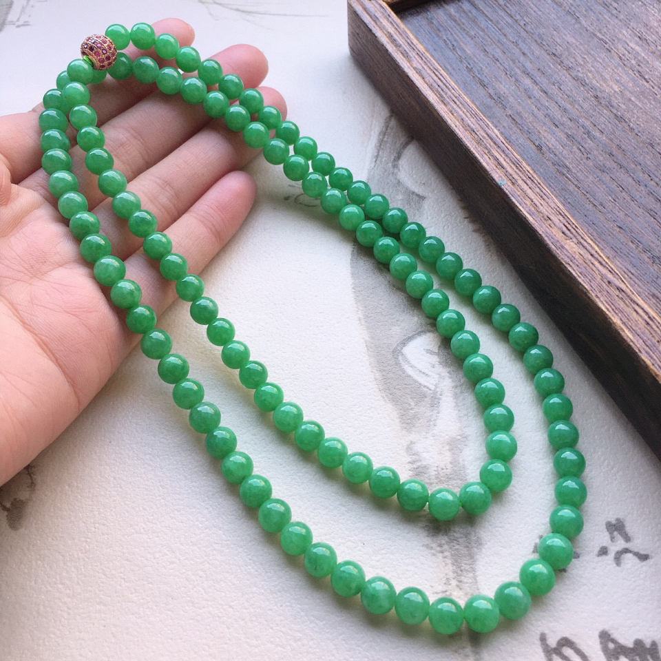 翡翠细糯种满绿圆珠项链（铜扣）