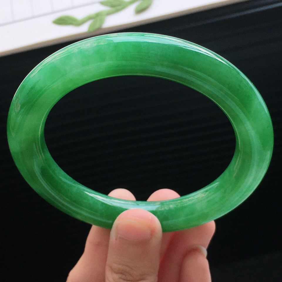 天然翡翠细糯种满绿圆条手镯578mm