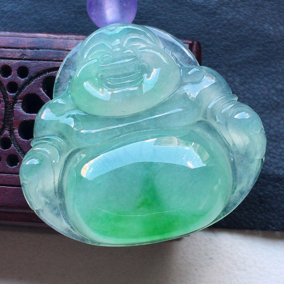 佛公吊坠，翡翠糯冰种带绿保平安佛公吊坠（顶珠为装饰珠）