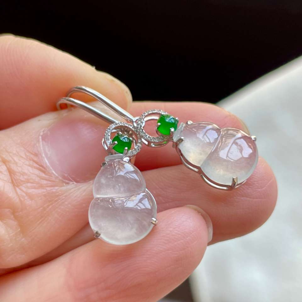 玻璃种翡翠葫芦耳环