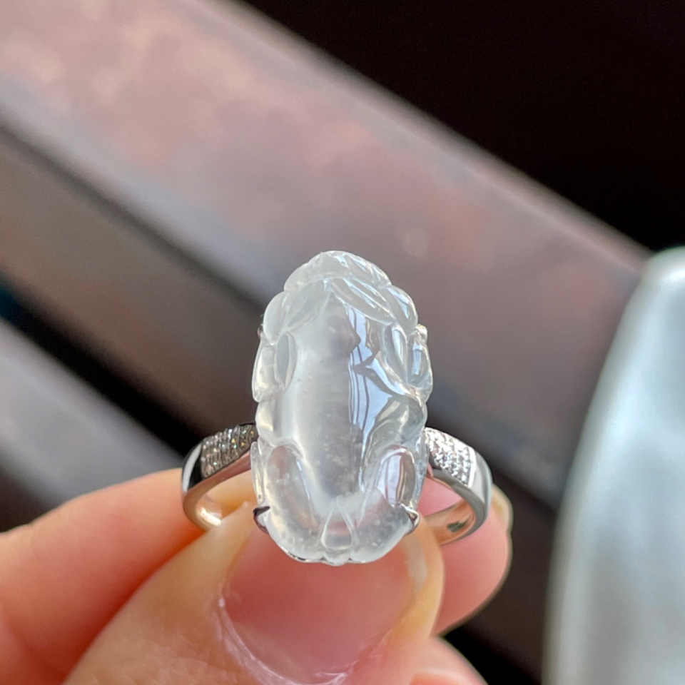 玻璃种翡翠貔貅戒指
