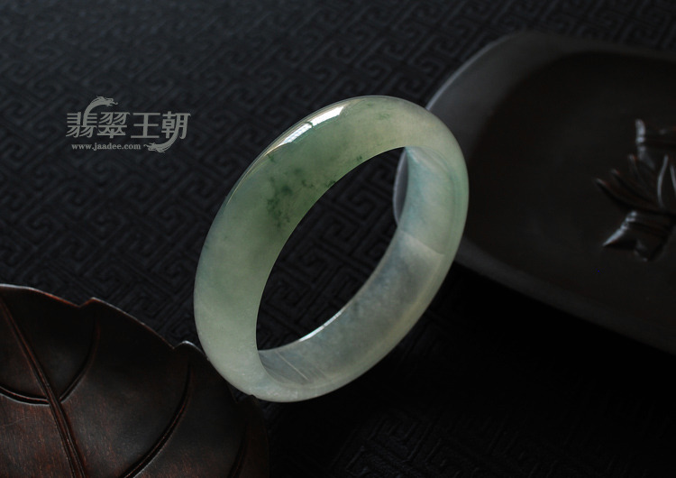 冰种飘花缅甸翡翠手镯（60.2）