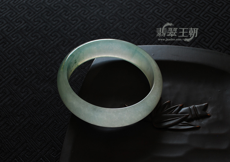 冰种飘花缅甸翡翠手镯（60.2）