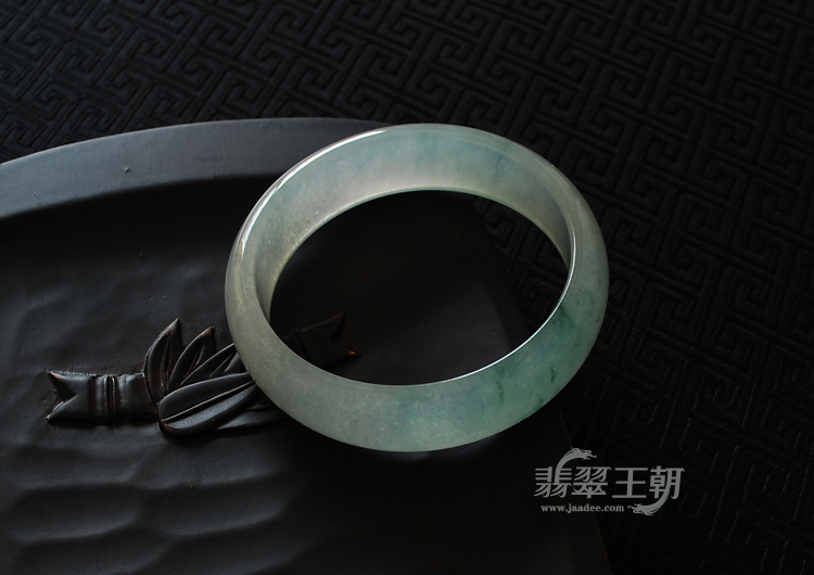 冰种飘花缅甸翡翠手镯（60.2）