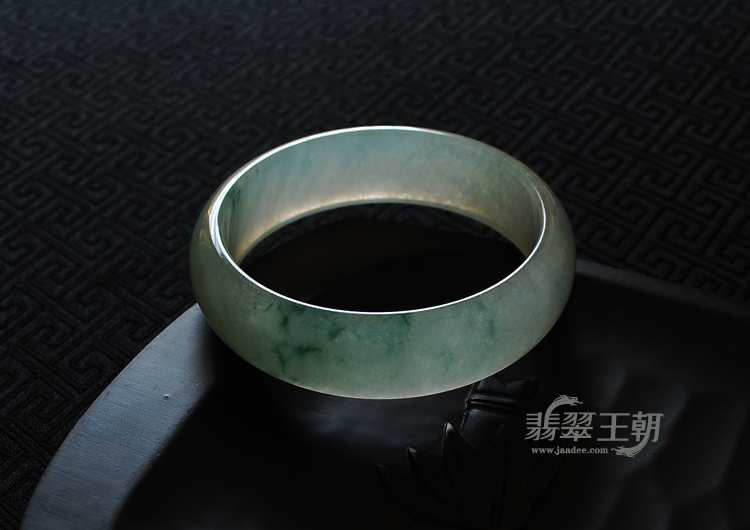 冰种飘花缅甸翡翠手镯（60.3）