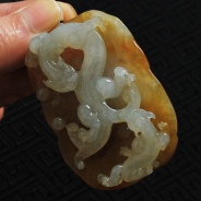 糯冰种黄翡缅甸翡翠草龙挂件
