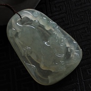 玻璃种缅甸翡翠虎牌挂件