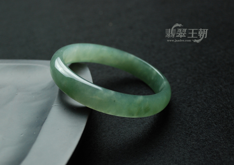 冰种蓝晴水缅甸翡翠手镯