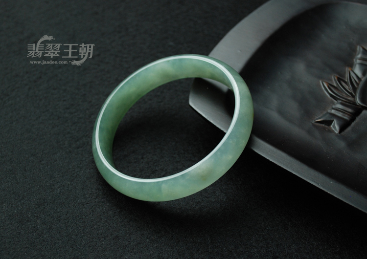 冰种蓝晴水缅甸翡翠手镯