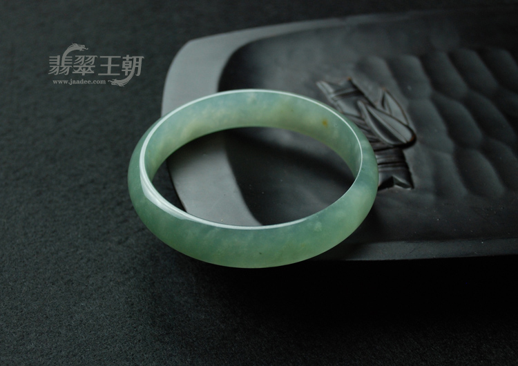 冰种蓝晴水缅甸翡翠手镯