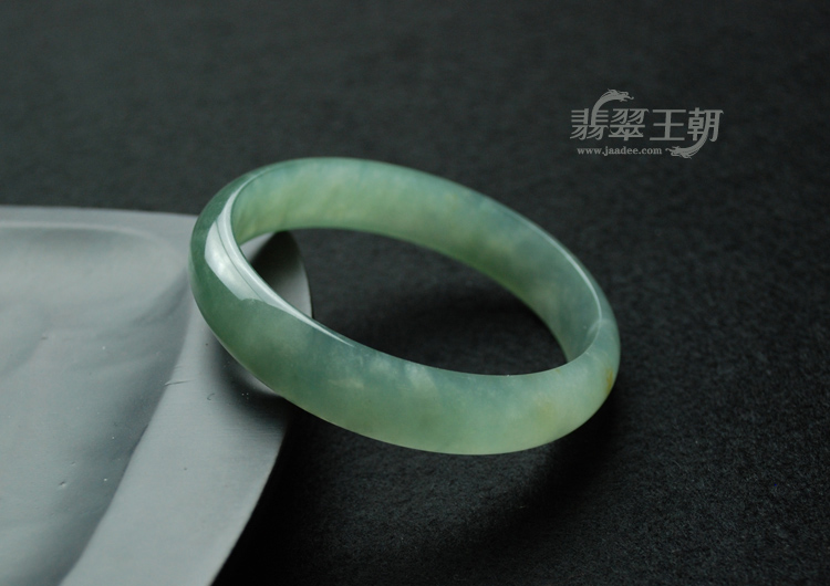 冰种蓝晴水缅甸翡翠手镯