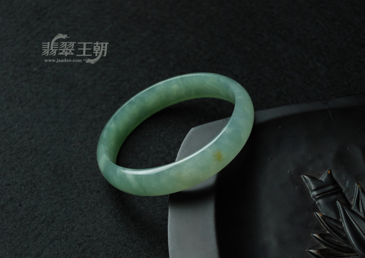 冰种蓝晴水缅甸翡翠手镯