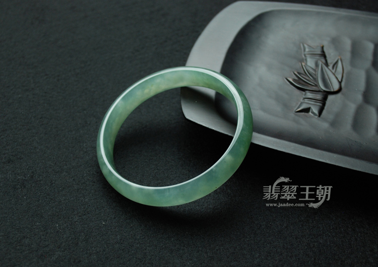 冰种蓝晴水缅甸翡翠手镯