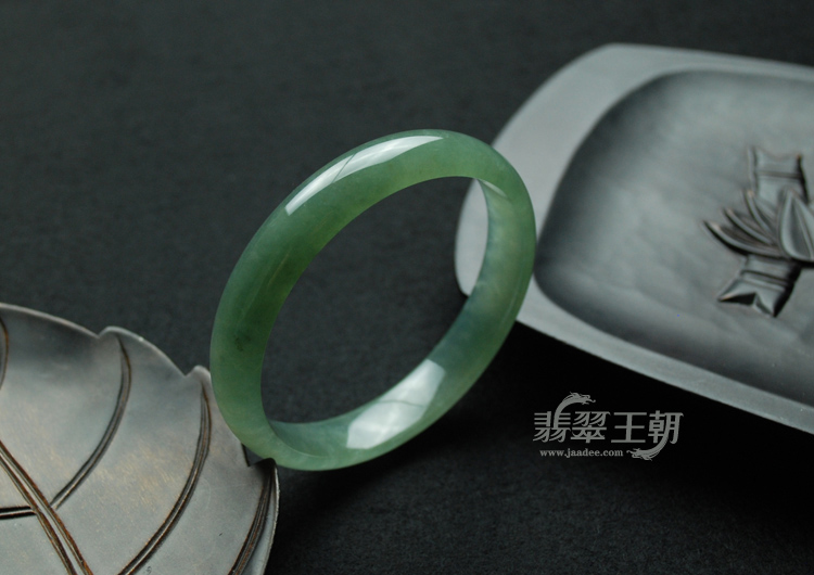 冰种蓝晴水缅甸翡翠手镯（58.8）