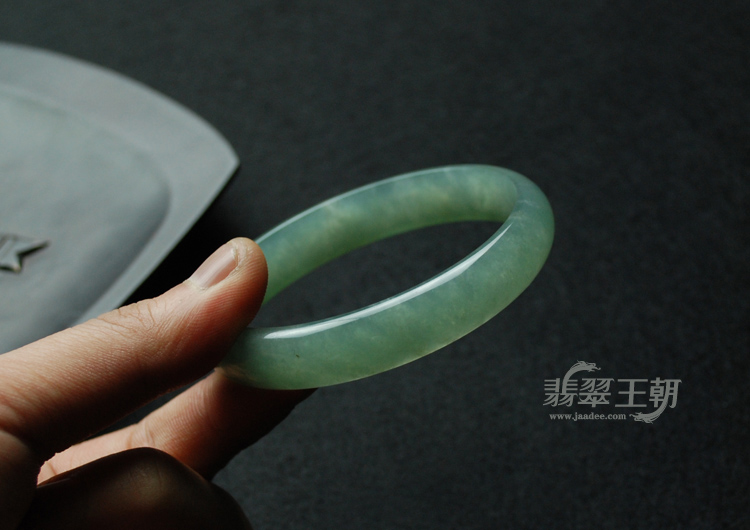 冰种蓝晴水缅甸翡翠手镯（58.8）
