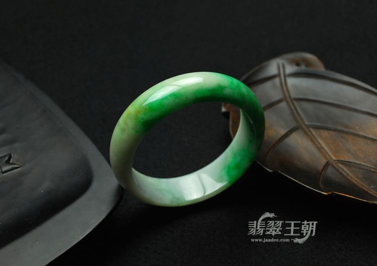 细糯种黄加绿缅甸翡翠手镯（54.4）