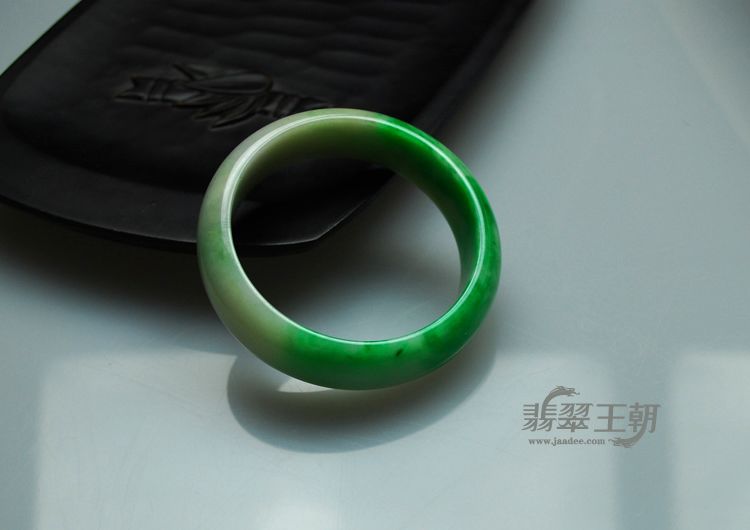 细糯种黄加绿缅甸翡翠手镯（54.4）