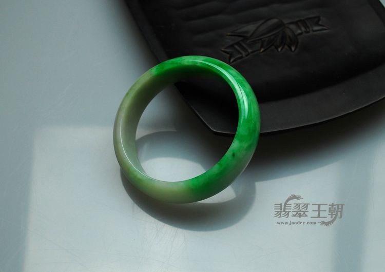 细糯种黄加绿缅甸翡翠手镯（54.4）