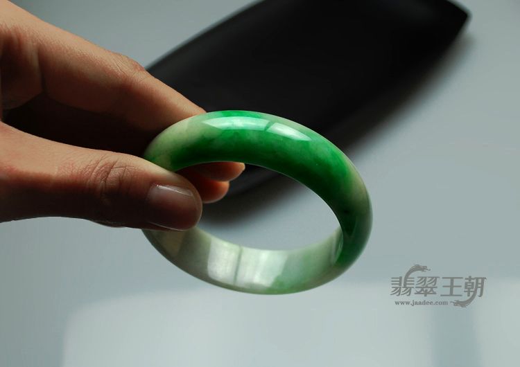 细糯种黄加绿缅甸翡翠手镯（54.4）