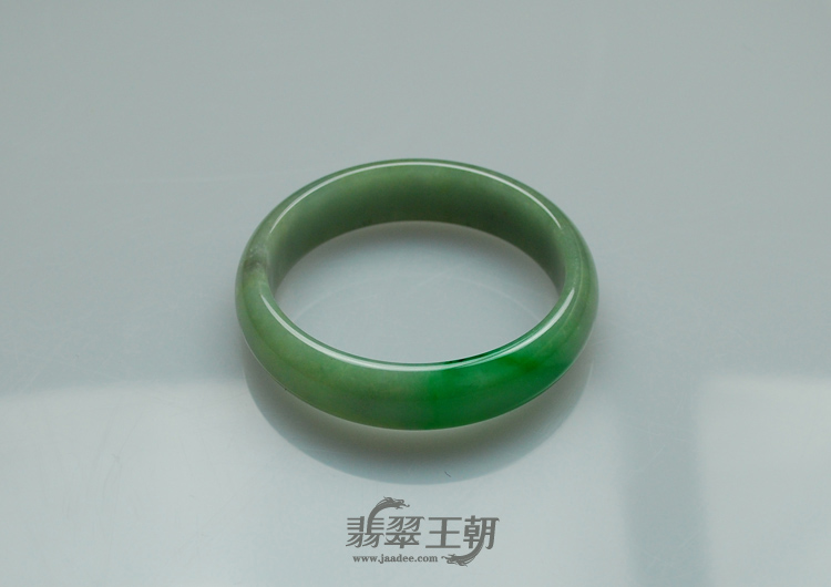 细糯种飘翠缅甸翡翠手镯（55.3）