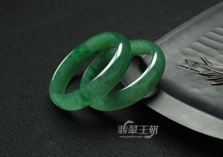 冰种晴水飘花缅甸翡翠手镯（56.2/59.1）
