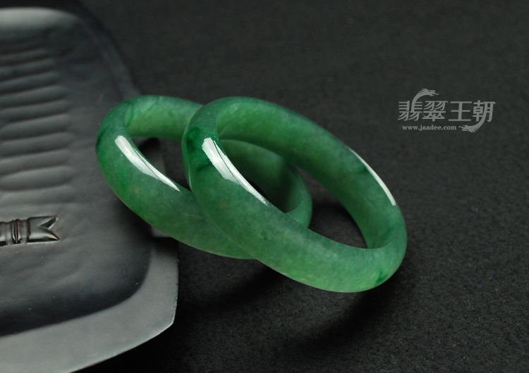冰种晴水飘花缅甸翡翠手镯（56.2/59.1）