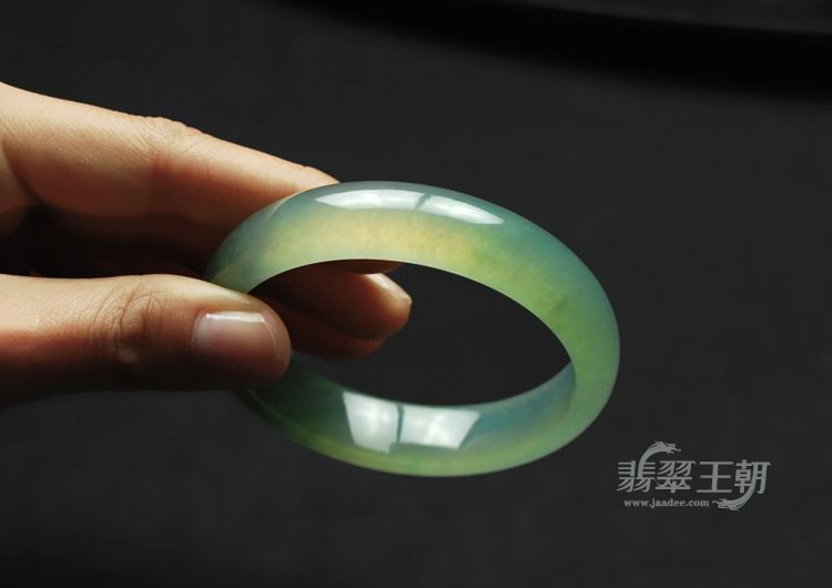 冰玻种晴水缅甸翡翠手镯（58.2）